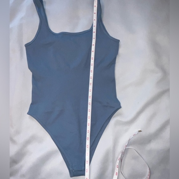 OQQ Ribbed Body Suit Tank Snap Closure Size Large - Picture 4 of 6